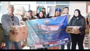 ASWIN kabupaten bandung barat Salurkan Bantuan Kemanusiaan untuk Korban Longsor di desa pasirlangu 1769355216037460291652309752089 300x170
