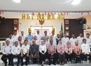 17695769228473504093286495572176 300x219