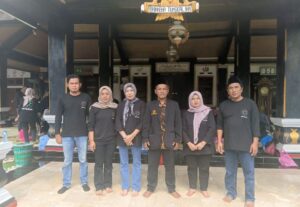 17710553160791897610423801023673 300x207